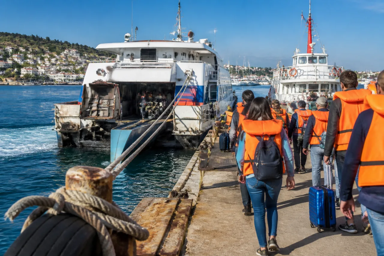 Αίγινα: απαγόρευση απόπλου στο υδροπτέρυγο «Φλάινγκ Ντόλφιν ΧΙΧ» μετά από βλάβη