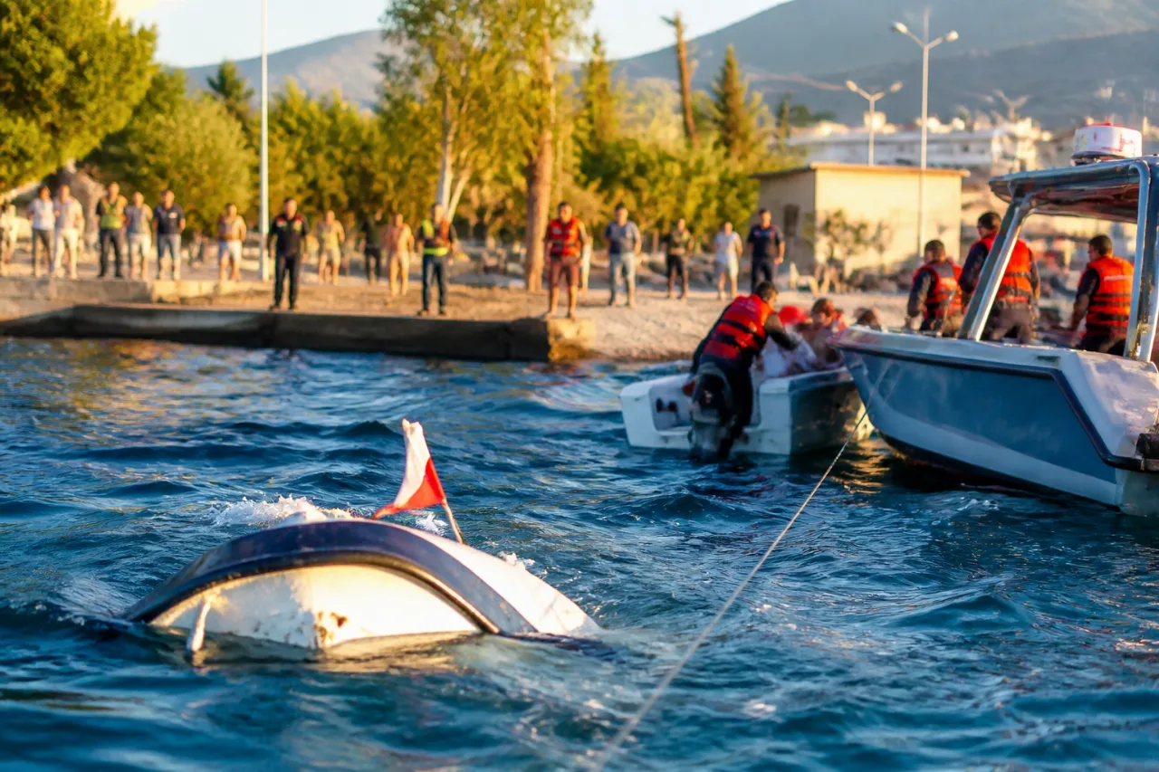 Άμεση αντίδραση στο Κιάτο μετά την ανατροπή σκάφους — δύο διασώθηκαν