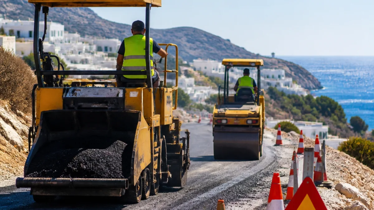 Αμοργός: Σε εξέλιξη οι ασφαλτικές εργασίες στην Αιγιάλη με προϋπολογισμό >4,5 εκ. ευρώ