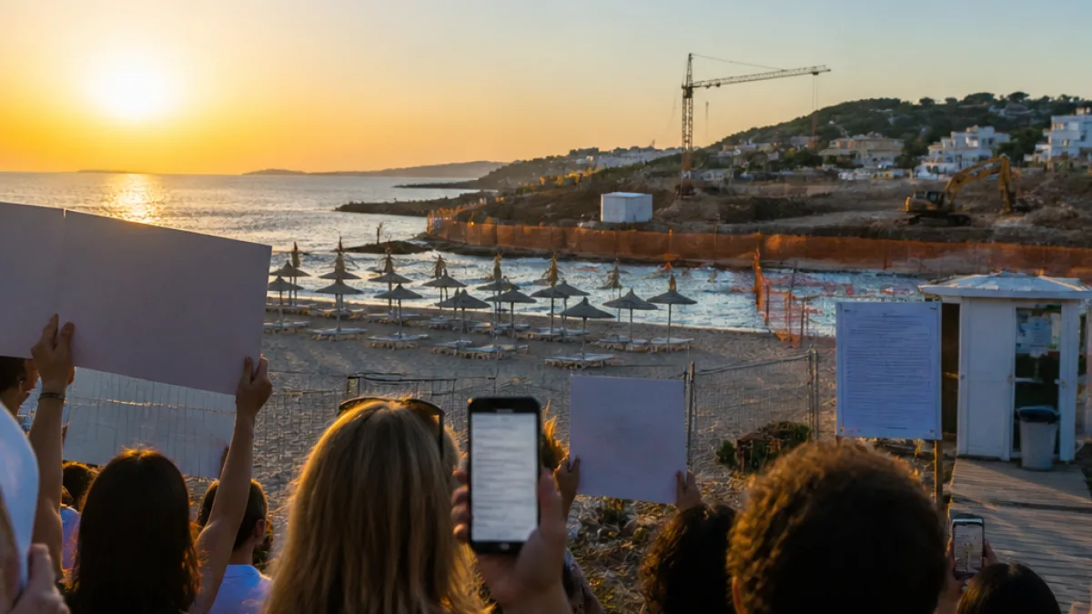 Κίνημα κατοίκων αντιδρά στην παραχώρηση παραλίας και στην προτεινόμενη ξενοδοχειακή μονάδα