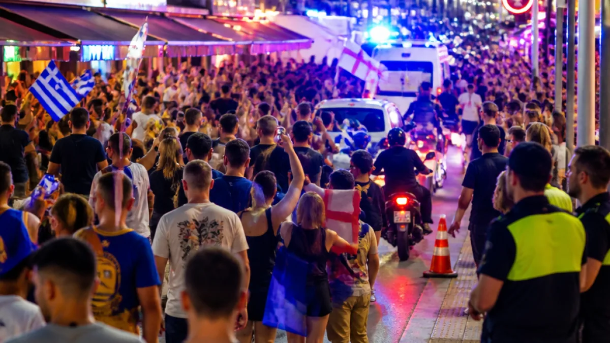 Λαγανάς: μαζικοί πανηγυρισμοί Βρετανών τουριστών μετά την πρόκριση της Αγγλίας