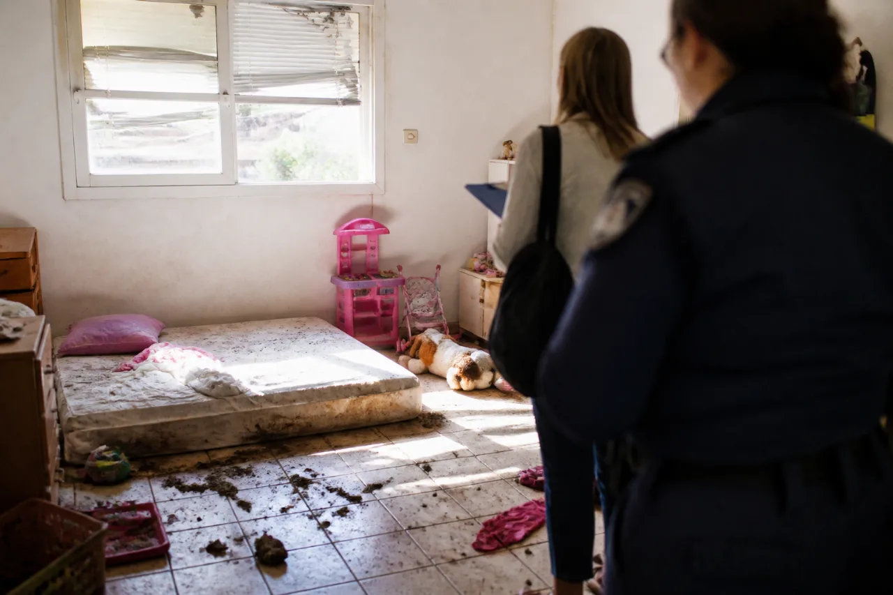 Συνελήφθη 54χρονη στην Επανομή — Δικογραφία και στη μητέρα για τα δύο παιδιά που ζούσαν σε άθλιες συνθήκες