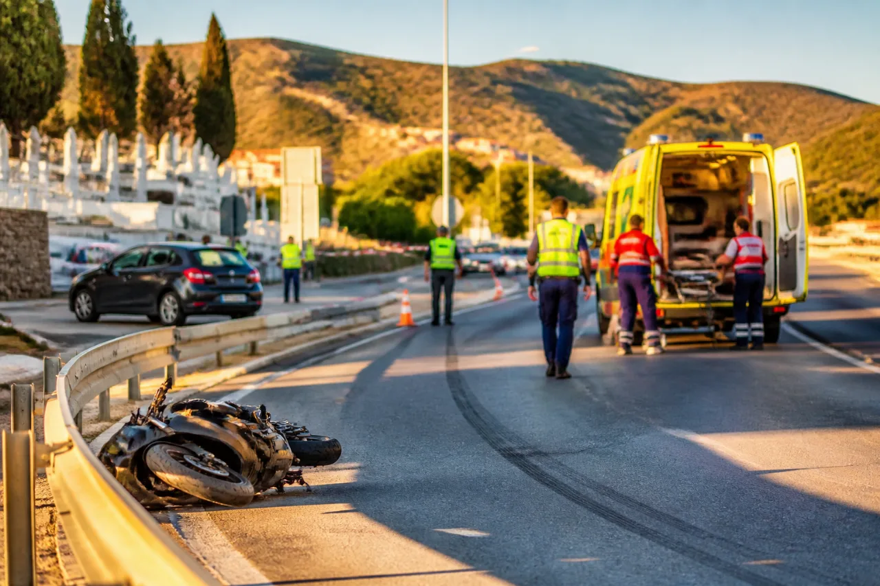 Τραυματισμός δικυκλιστή στον ΒΟΑΚ του Αγίου Νικολάου μετά από ελιγμό αποφυγής Ι.Χ.