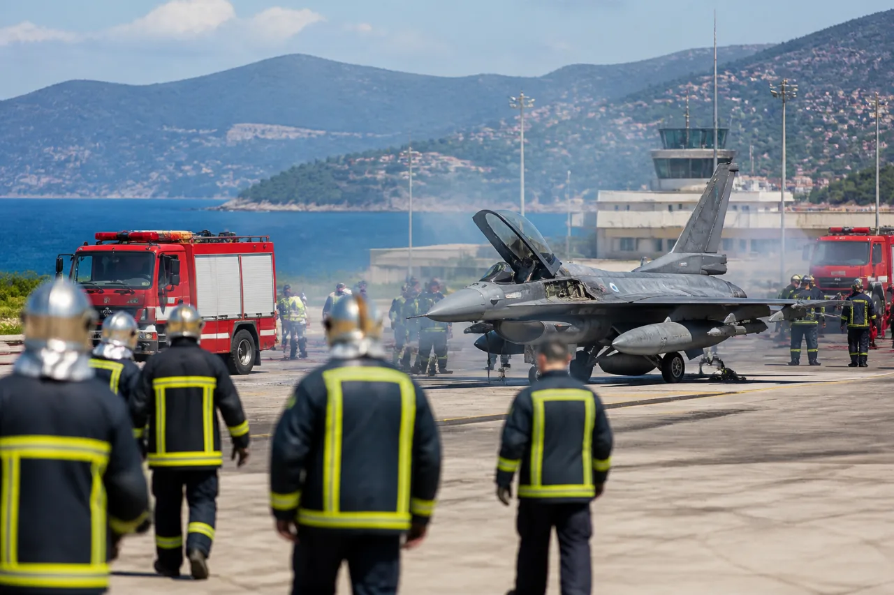 Ανέστρεψε βλάβη και προσγειώθηκε με ασφάλεια F-16 στη Ζάκυνθο — πιλότος καλά στην υγεία του